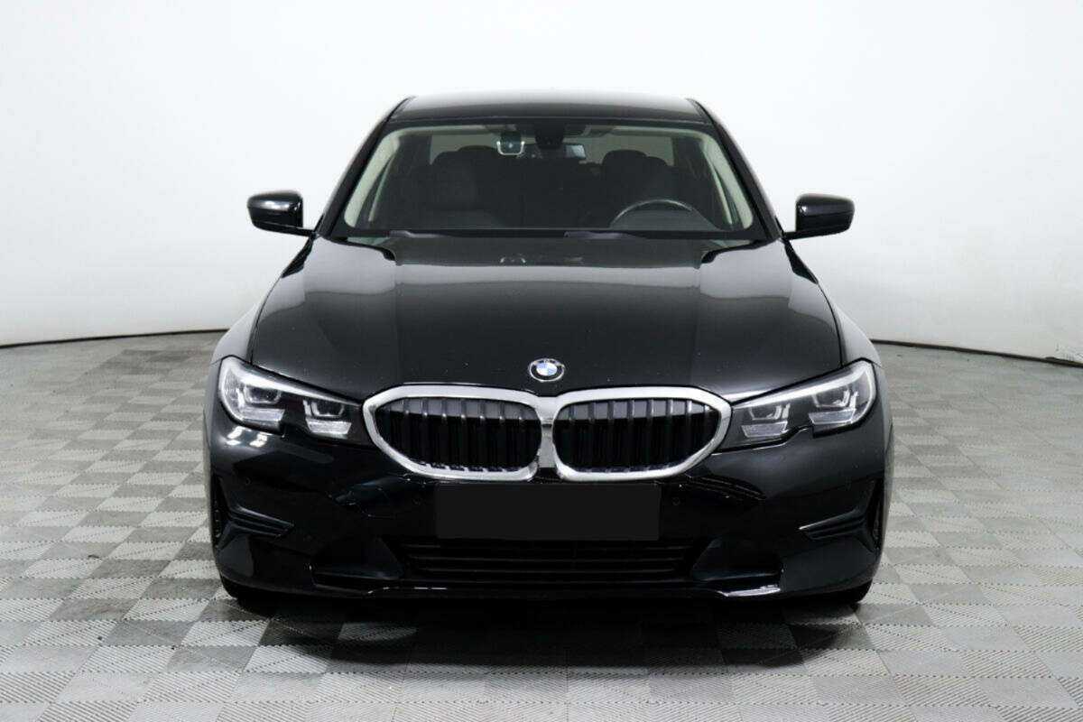BMW 3 серии 2021 года с пробегом. Фото: #1