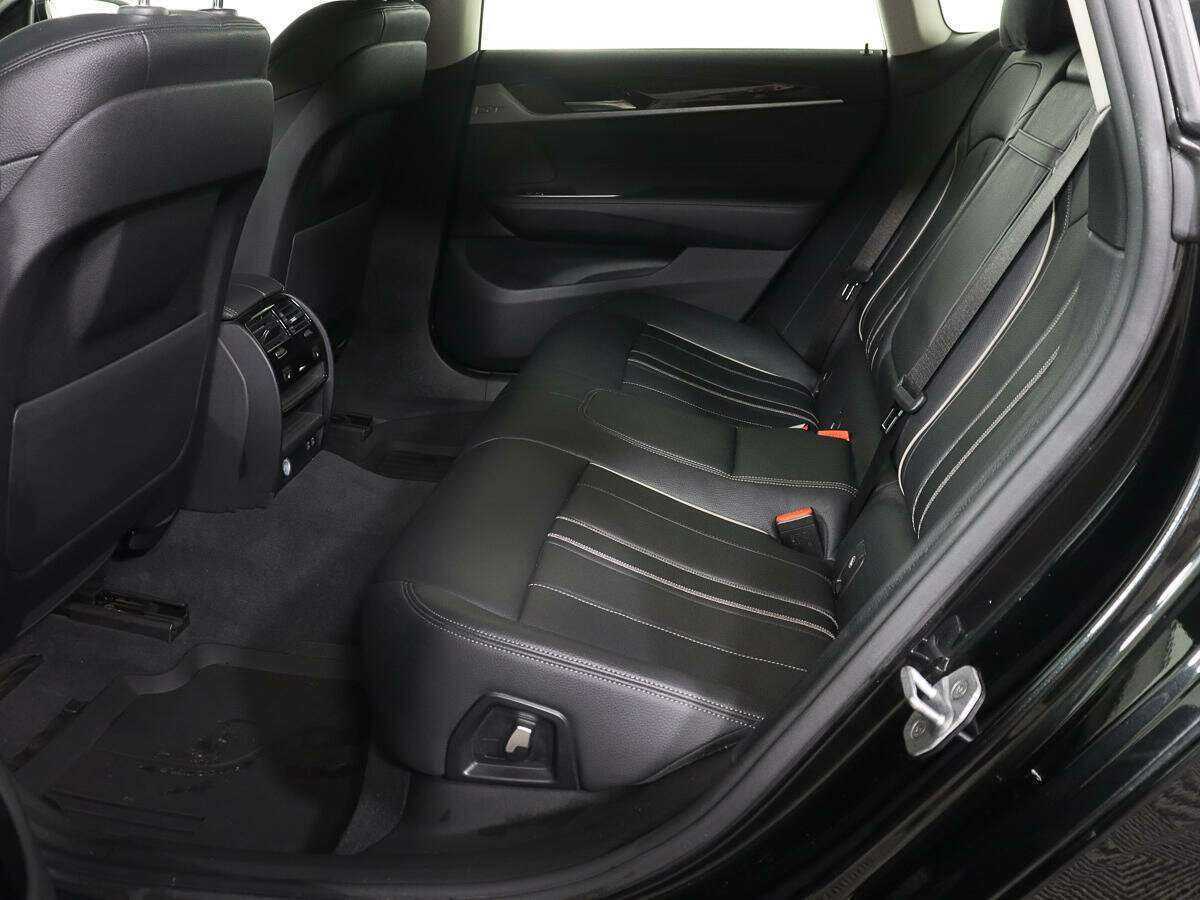 BMW 6 серии 2020 года с пробегом. Фото: #8