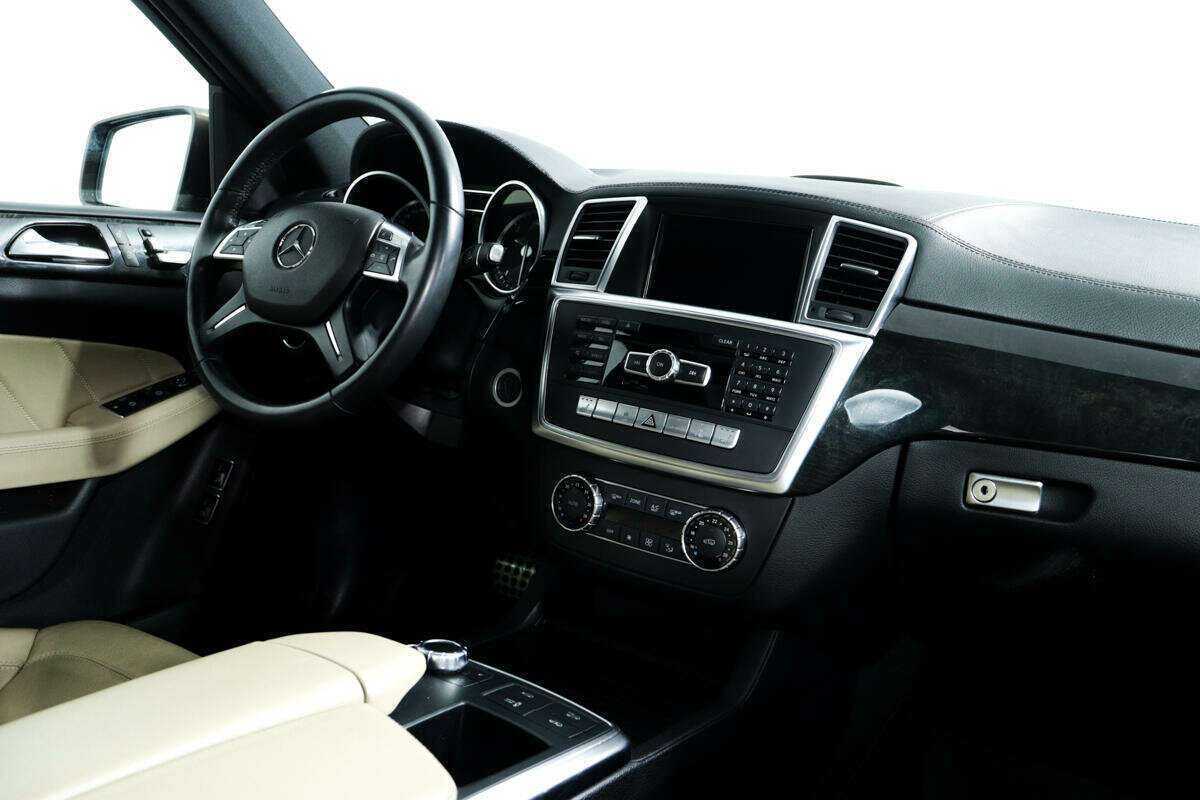 Mercedes-Benz GL-Класс 2015 года с пробегом. Фото: #8