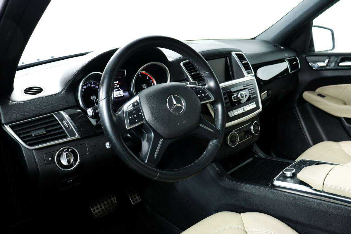 Mercedes-Benz GL-Класс 2015 года с пробегом. Фото: #12