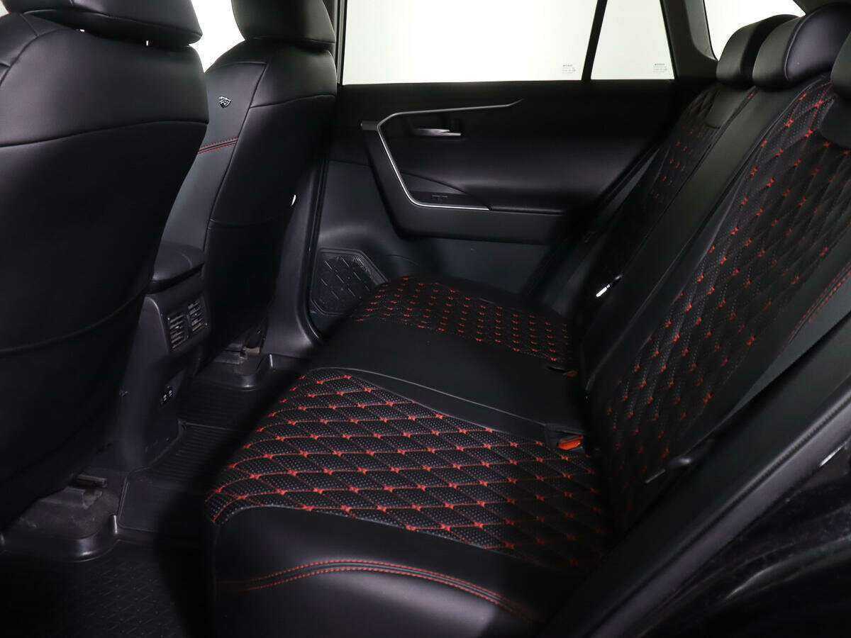 Toyota RAV4 2021 года с пробегом. Фото: #8