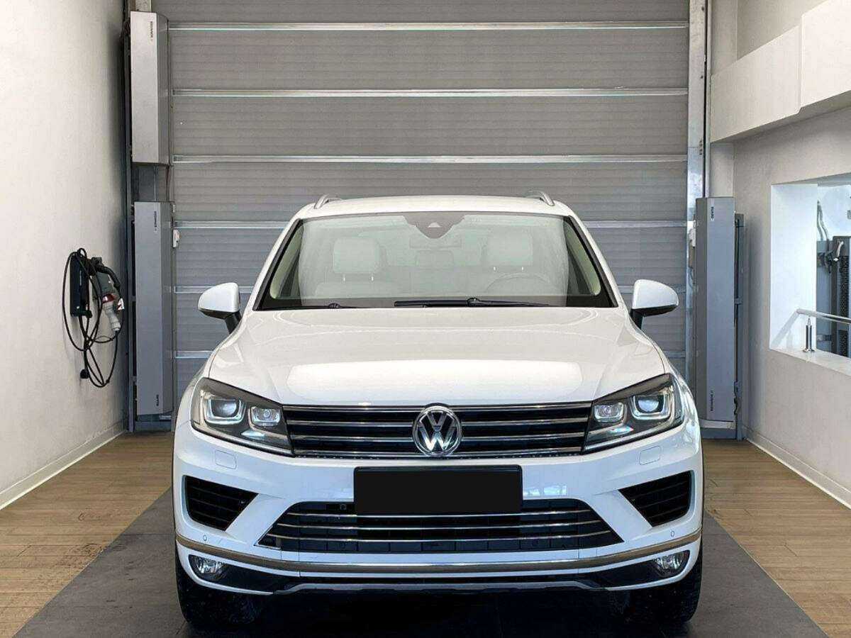 Volkswagen Touareg 2015 года с пробегом. Фото: #1