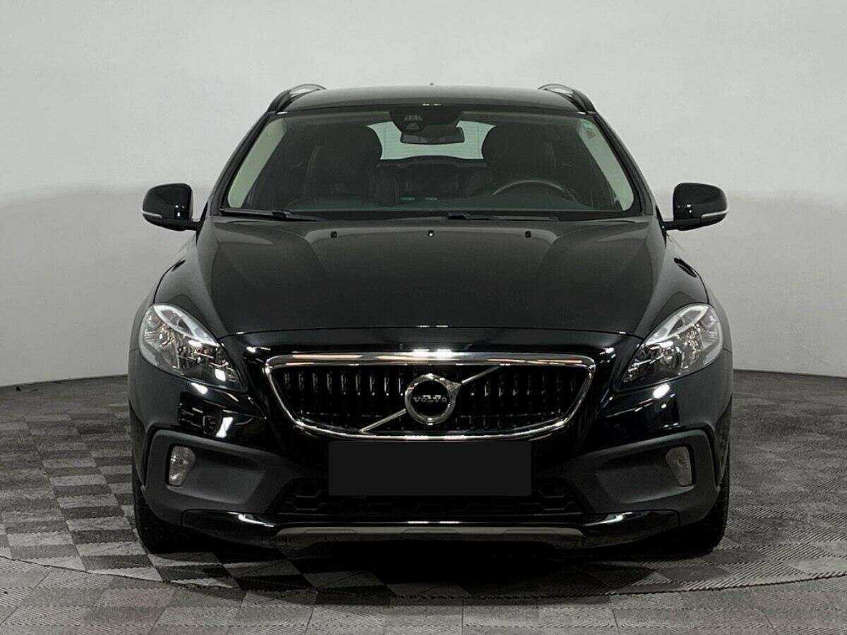 Volvo V40 Cross Country 2017 года с пробегом. Фото: #1