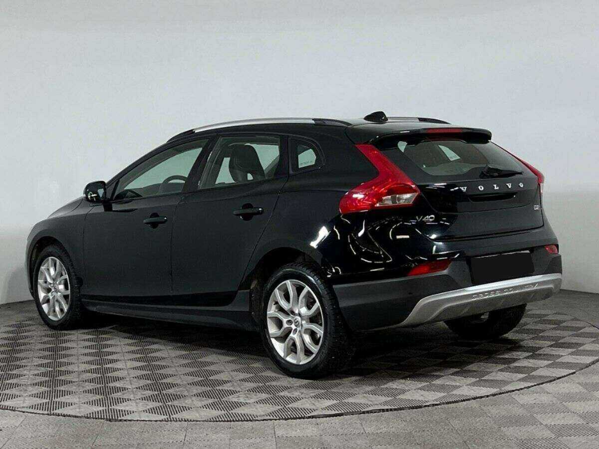 Volvo V40 Cross Country 2017 года с пробегом. Фото: #5