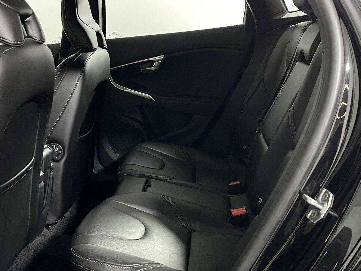 Volvo V40 Cross Country 2017 года с пробегом. Фото: #8