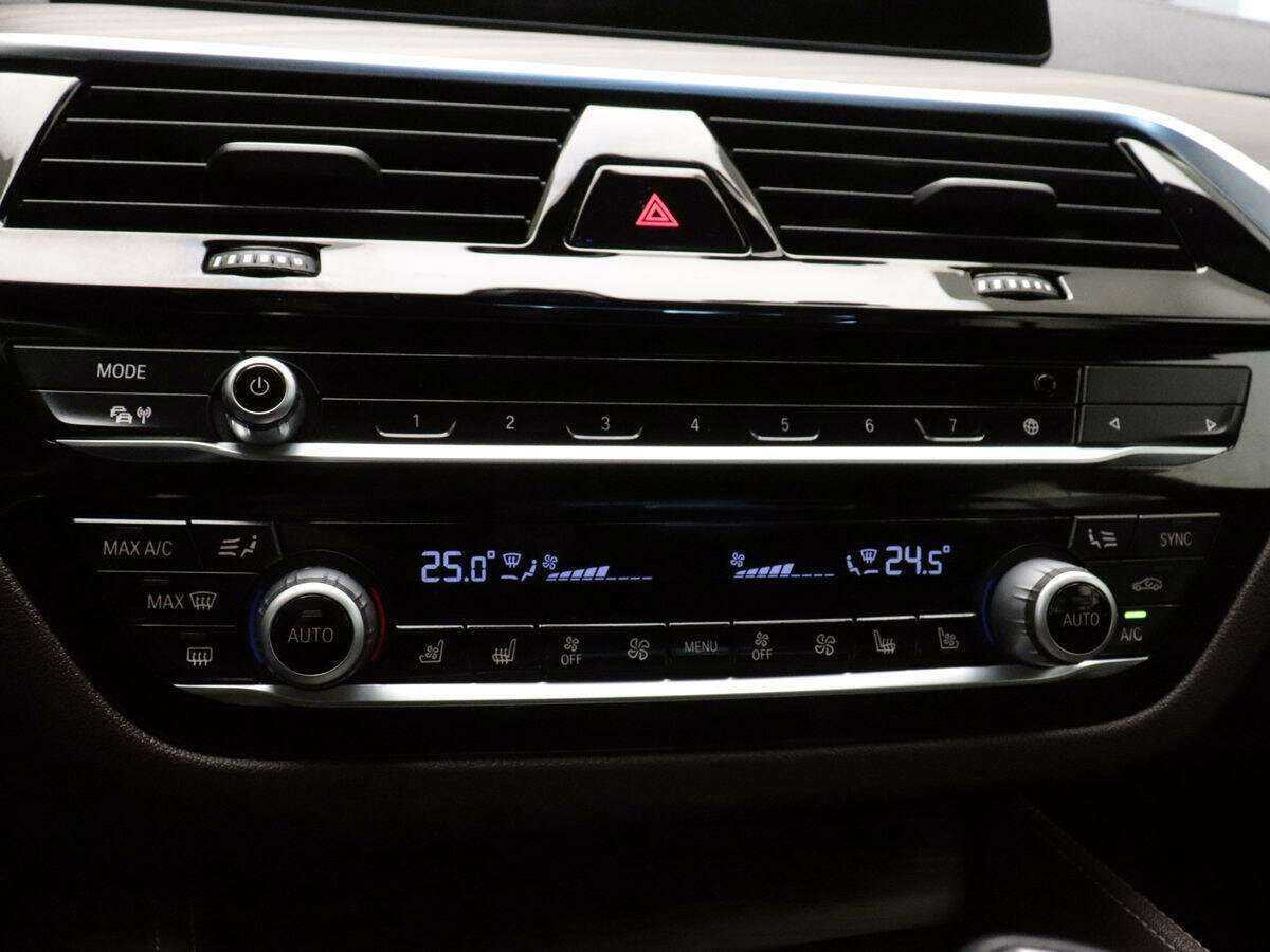 BMW 5 серии 2020 года с пробегом. Фото: #17