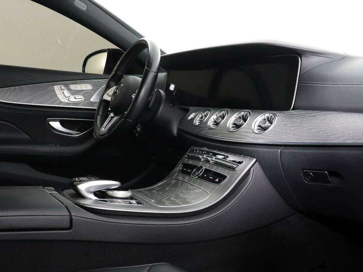 Mercedes-Benz CLS 2018 года с пробегом. Фото: #5