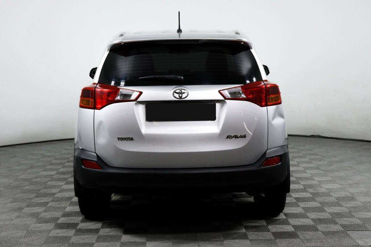 Toyota RAV4 2015 года с пробегом. Фото: #5