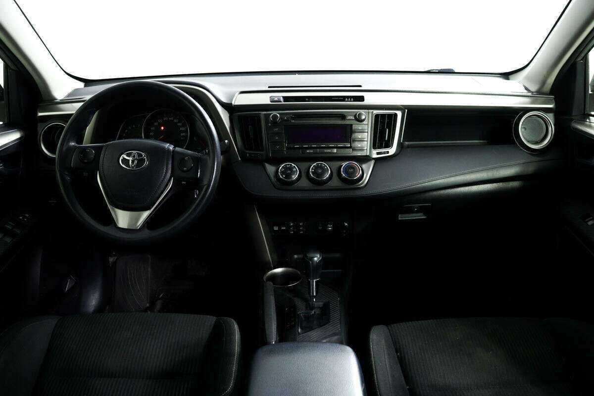 Toyota RAV4 2015 года с пробегом. Фото: #9