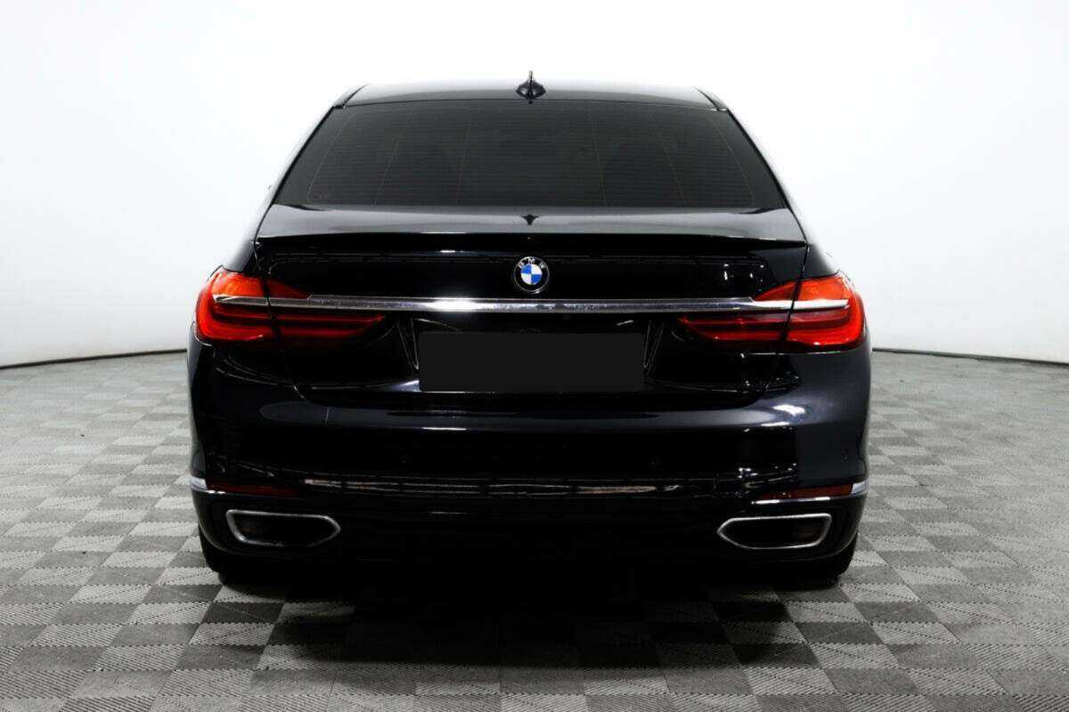 BMW 7 серии 2017 года с пробегом. Фото: #5