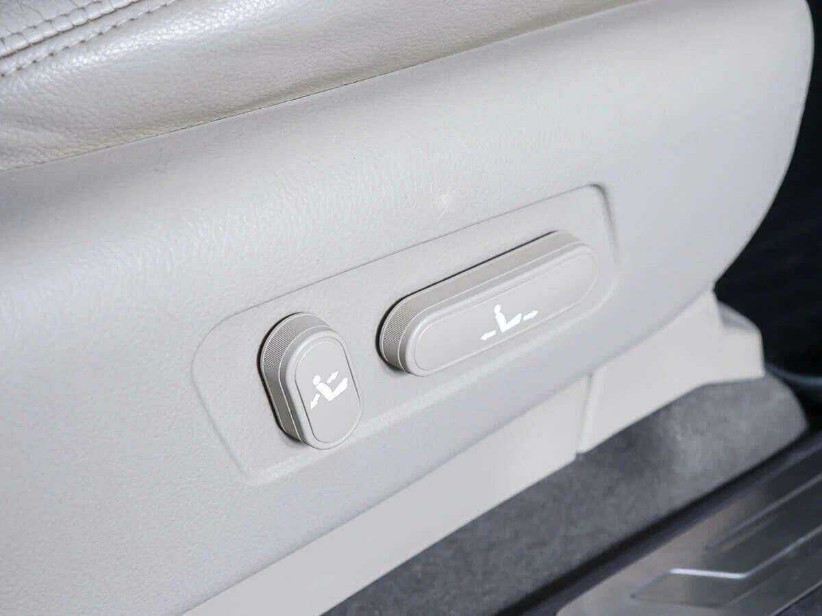 Kia Mohave 2011 года с пробегом. Фото: #15