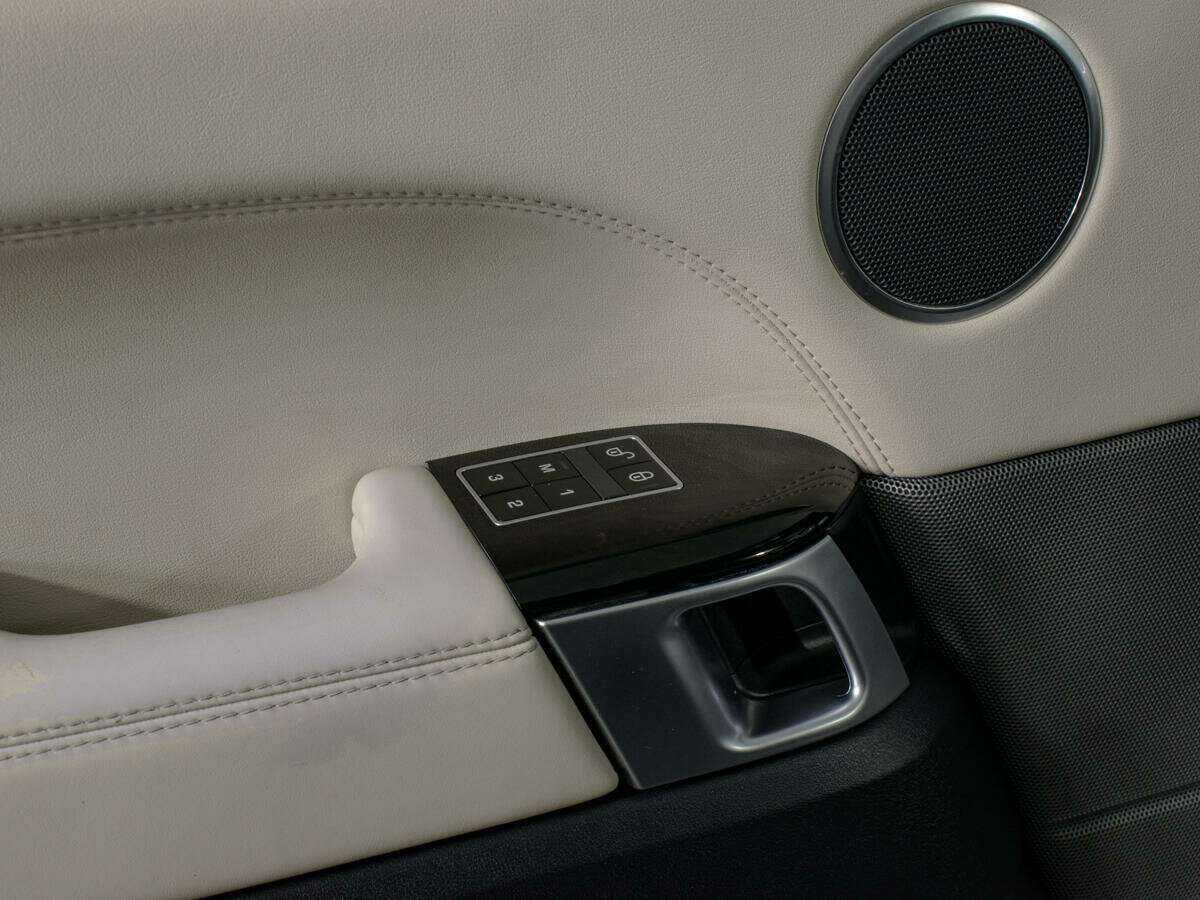 Land Rover Range Rover Sport 2014 года с пробегом. Фото: #17