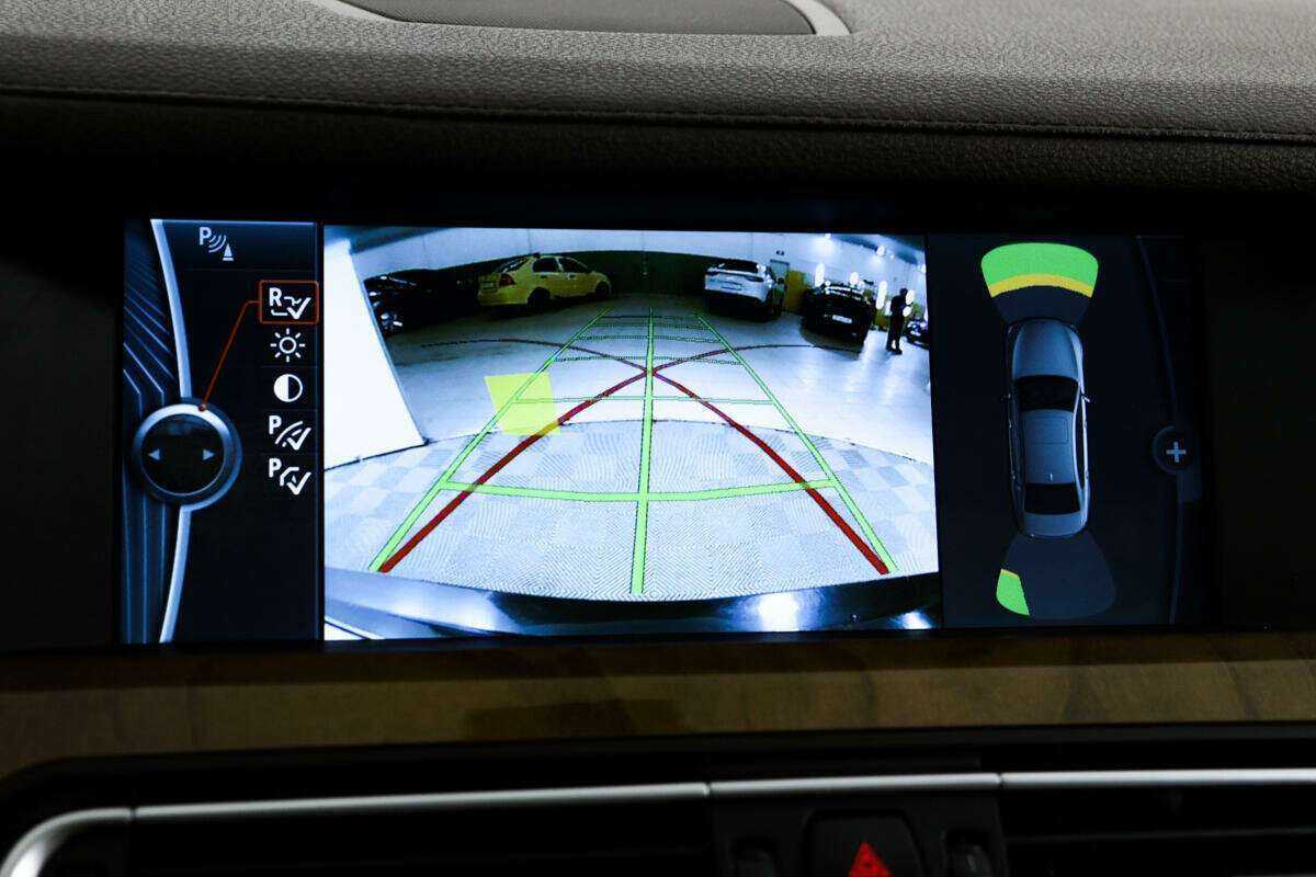 BMW 7 серии 2011 года с пробегом. Фото: #12