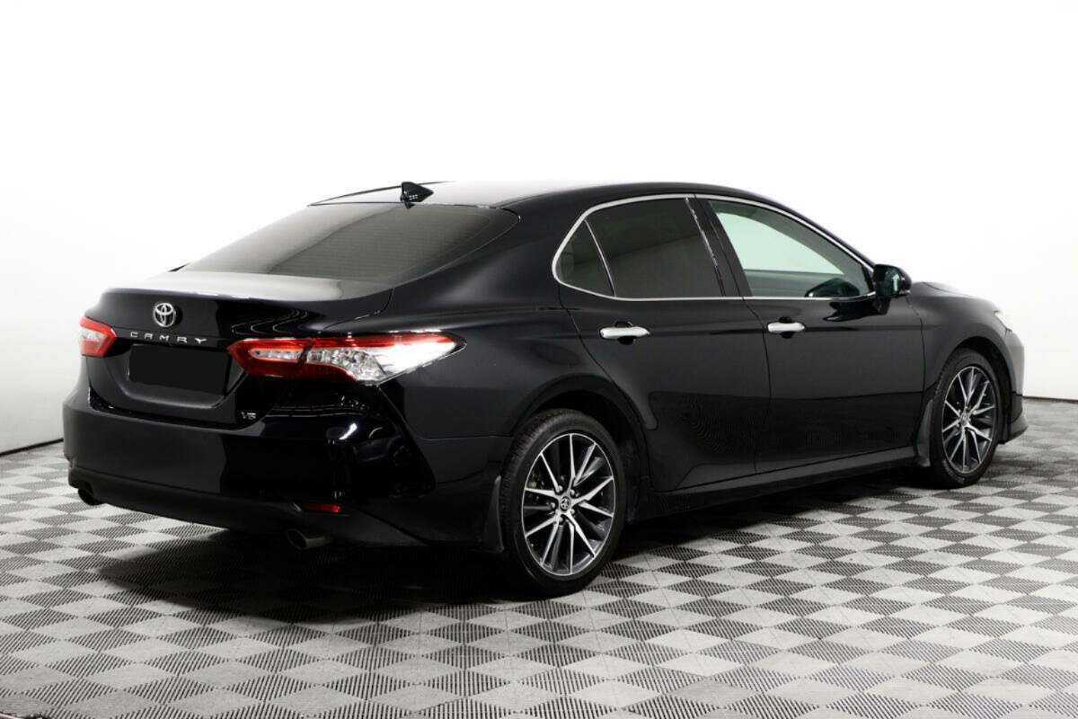 Toyota Camry 2021 года с пробегом. Фото: #4
