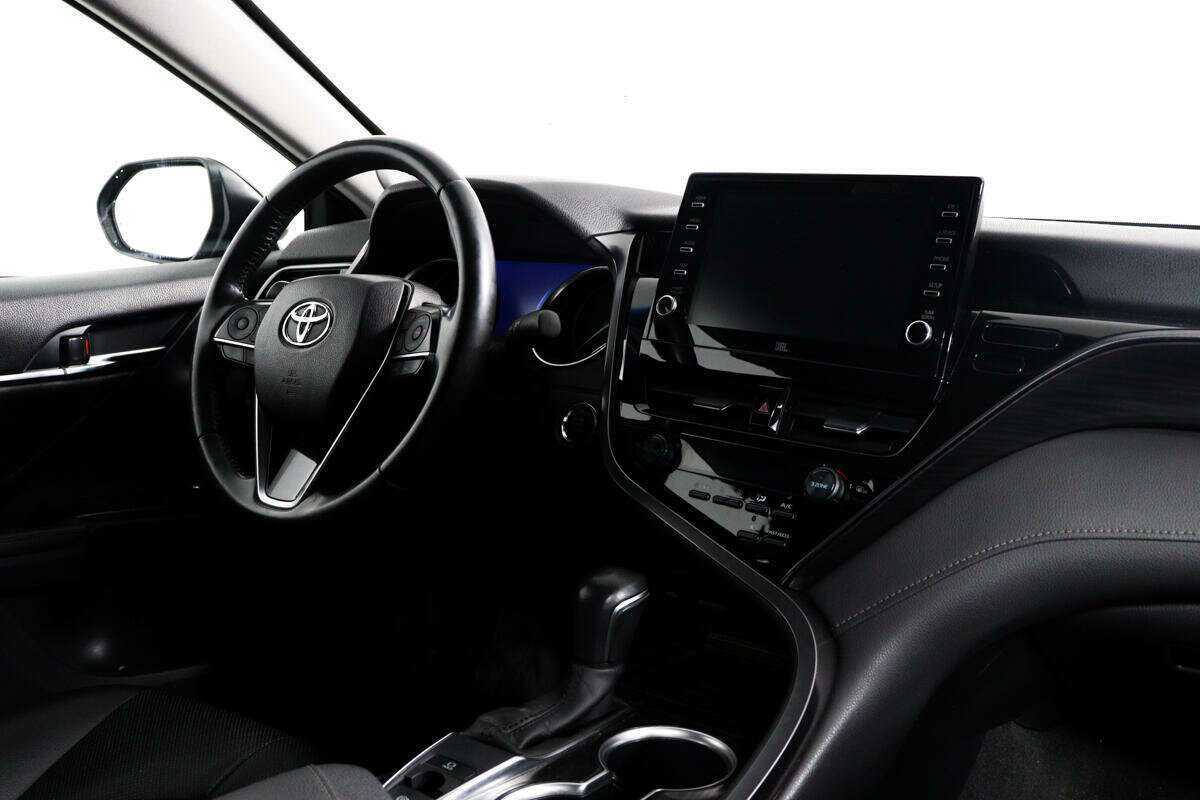 Toyota Camry 2021 года с пробегом. Фото: #8