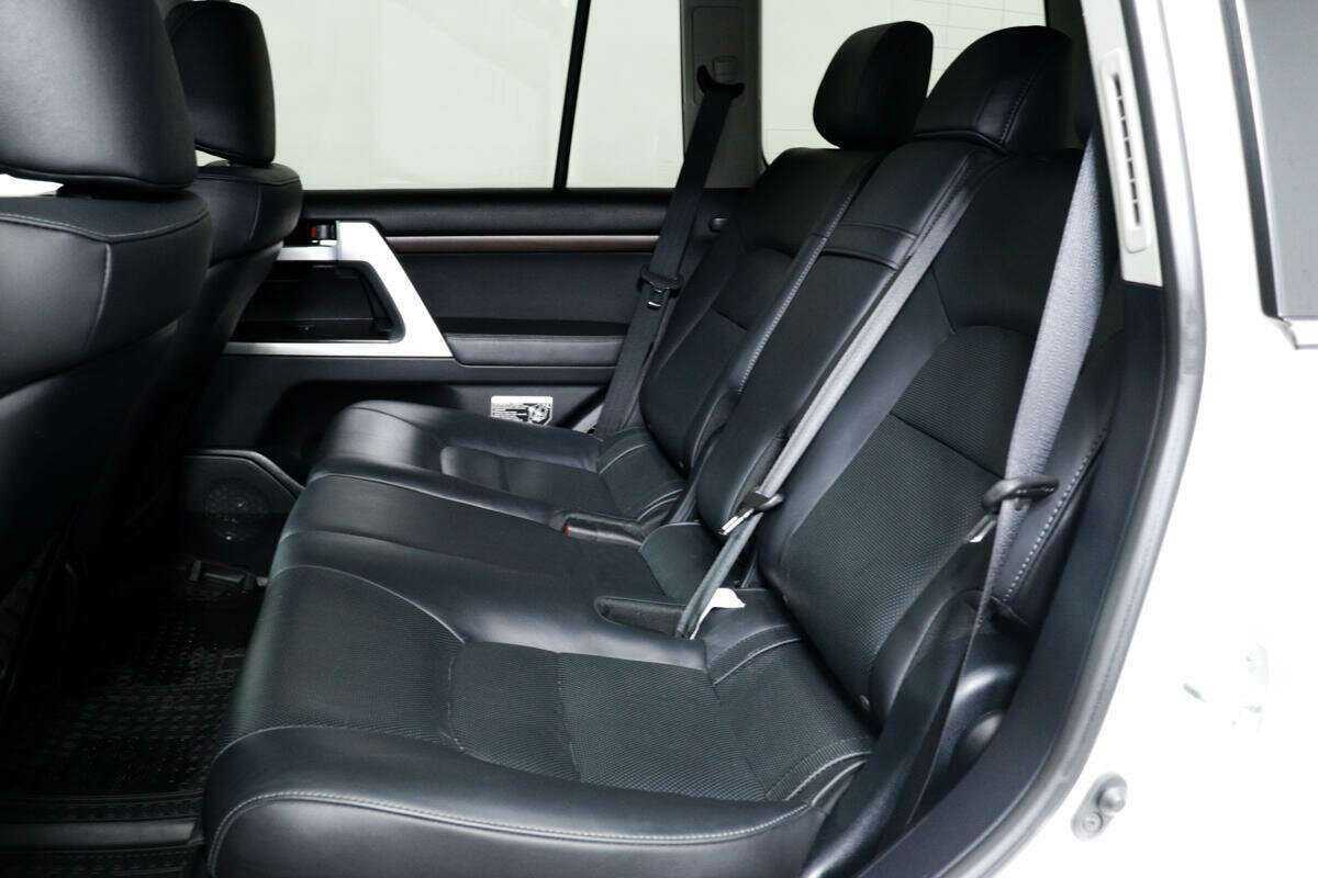 Toyota Land Cruiser 2016 года с пробегом. Фото: #11