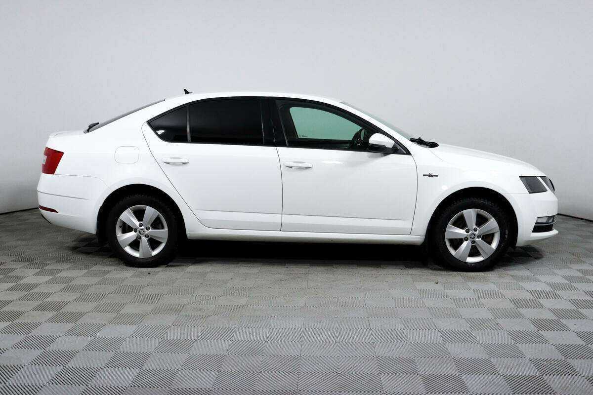Skoda Octavia 2019 года с пробегом. Фото: #3