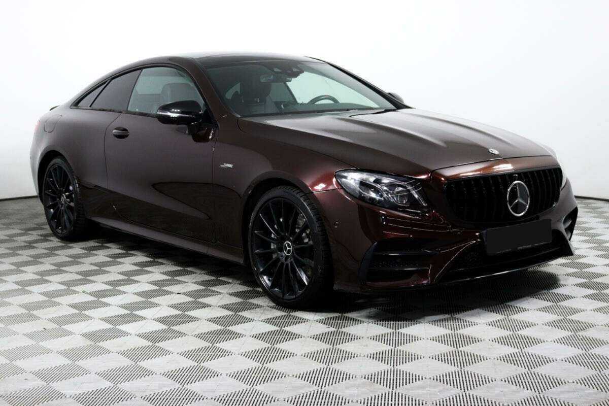 Mercedes-Benz E-Класс AMG 2018 года с пробегом. Фото: #2