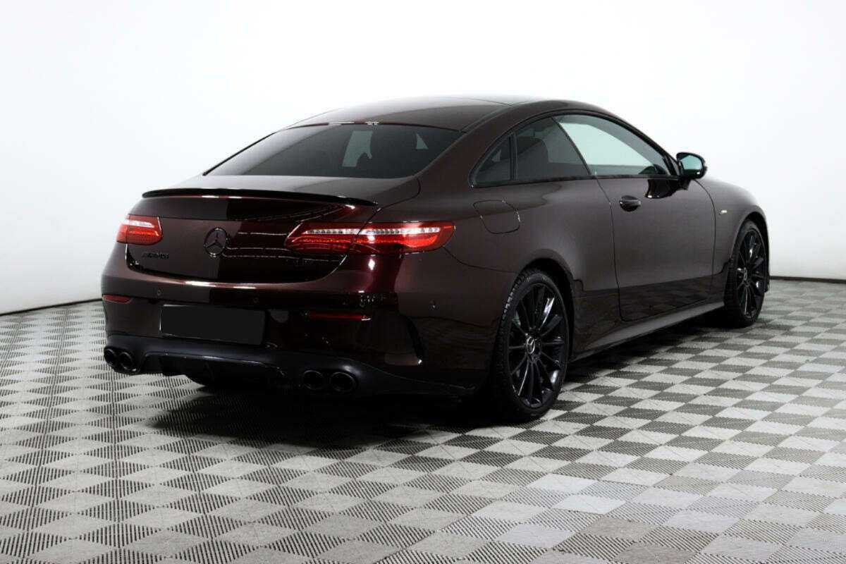 Mercedes-Benz E-Класс AMG 2018 года с пробегом. Фото: #4