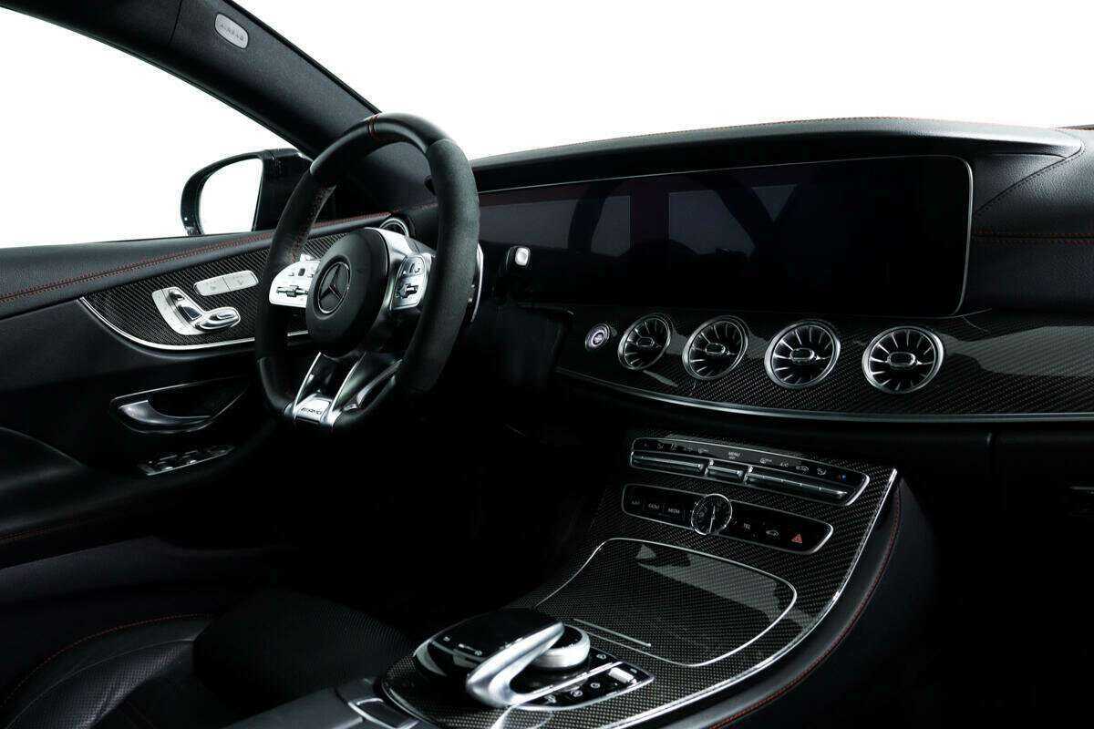Mercedes-Benz E-Класс AMG 2018 года с пробегом. Фото: #8