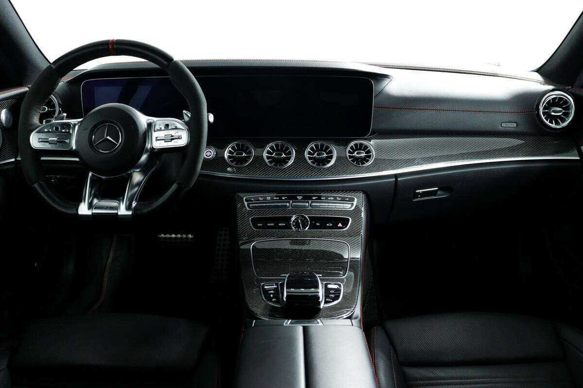 Mercedes-Benz E-Класс AMG 2018 года с пробегом. Фото: #10