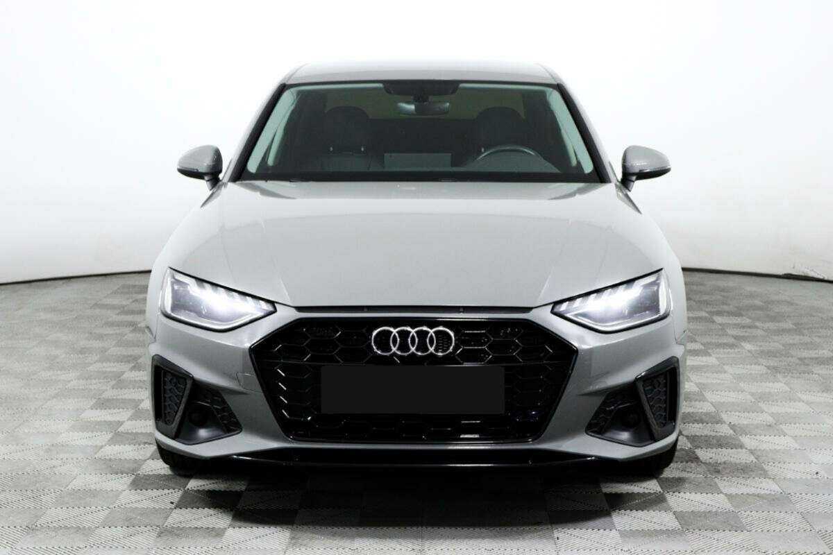 Audi A4 2021 года с пробегом. Фото: #1