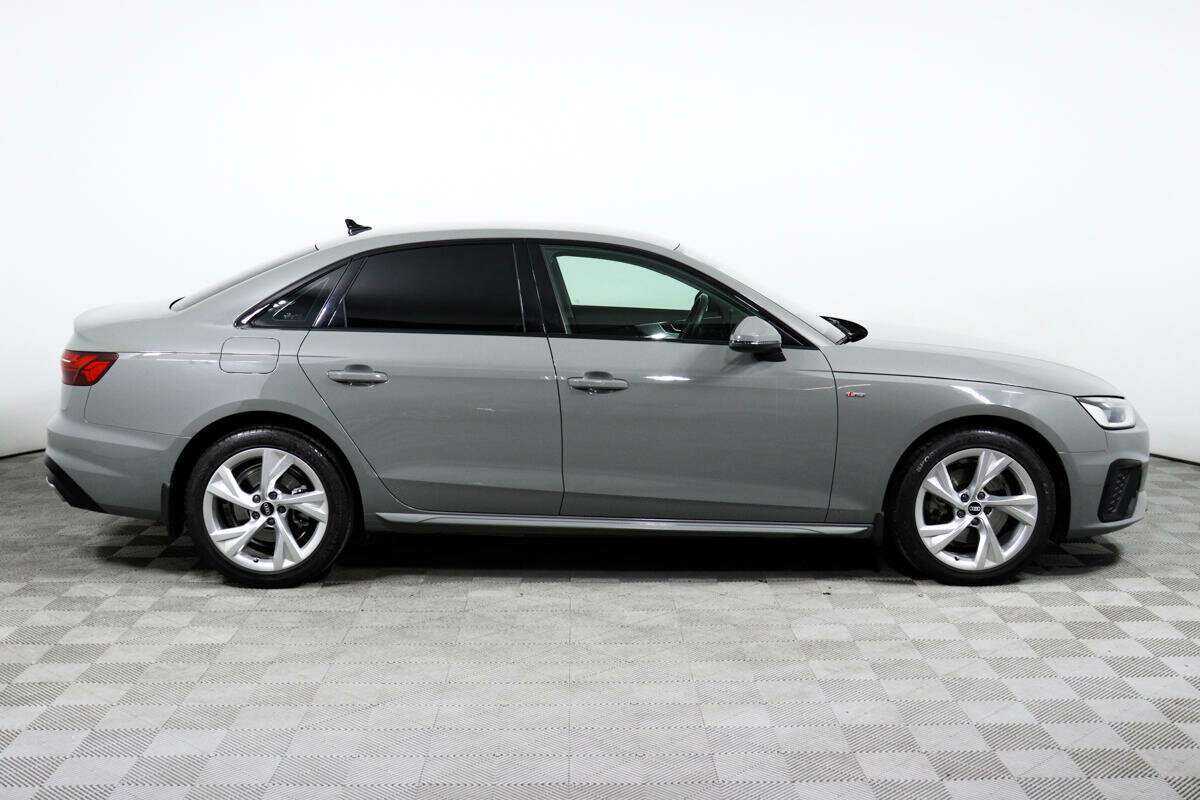 Audi A4 2021 года с пробегом. Фото: #3