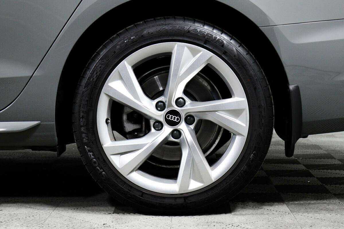 Audi A4 2021 года с пробегом. Фото: #13