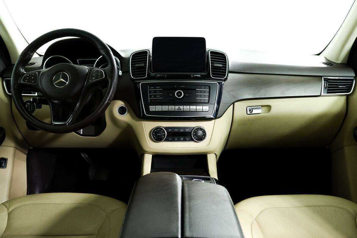 Mercedes-Benz GLE 2018 года с пробегом. Фото: #10