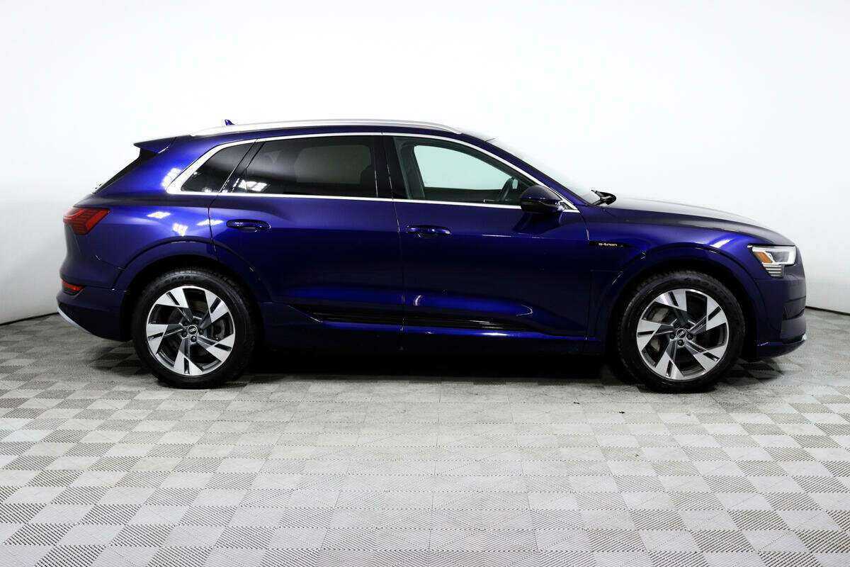 Audi e-tron 2020 года с пробегом. Фото: #3