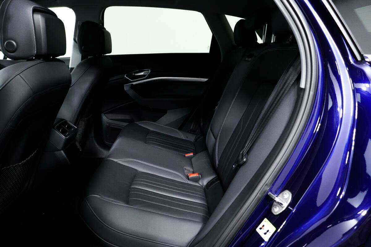 Audi e-tron 2020 года с пробегом. Фото: #11