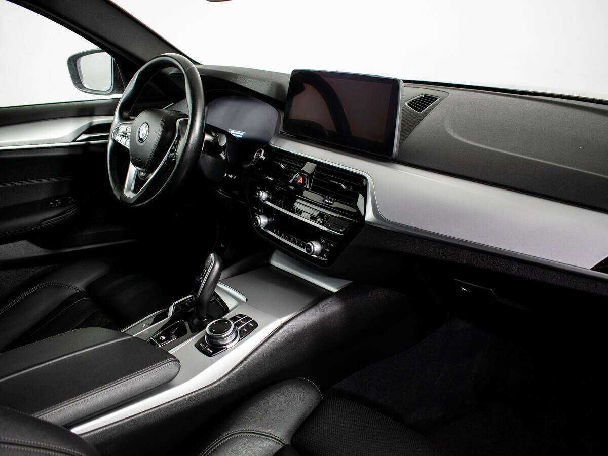 BMW 5 серии 2022 года с пробегом. Фото: #5