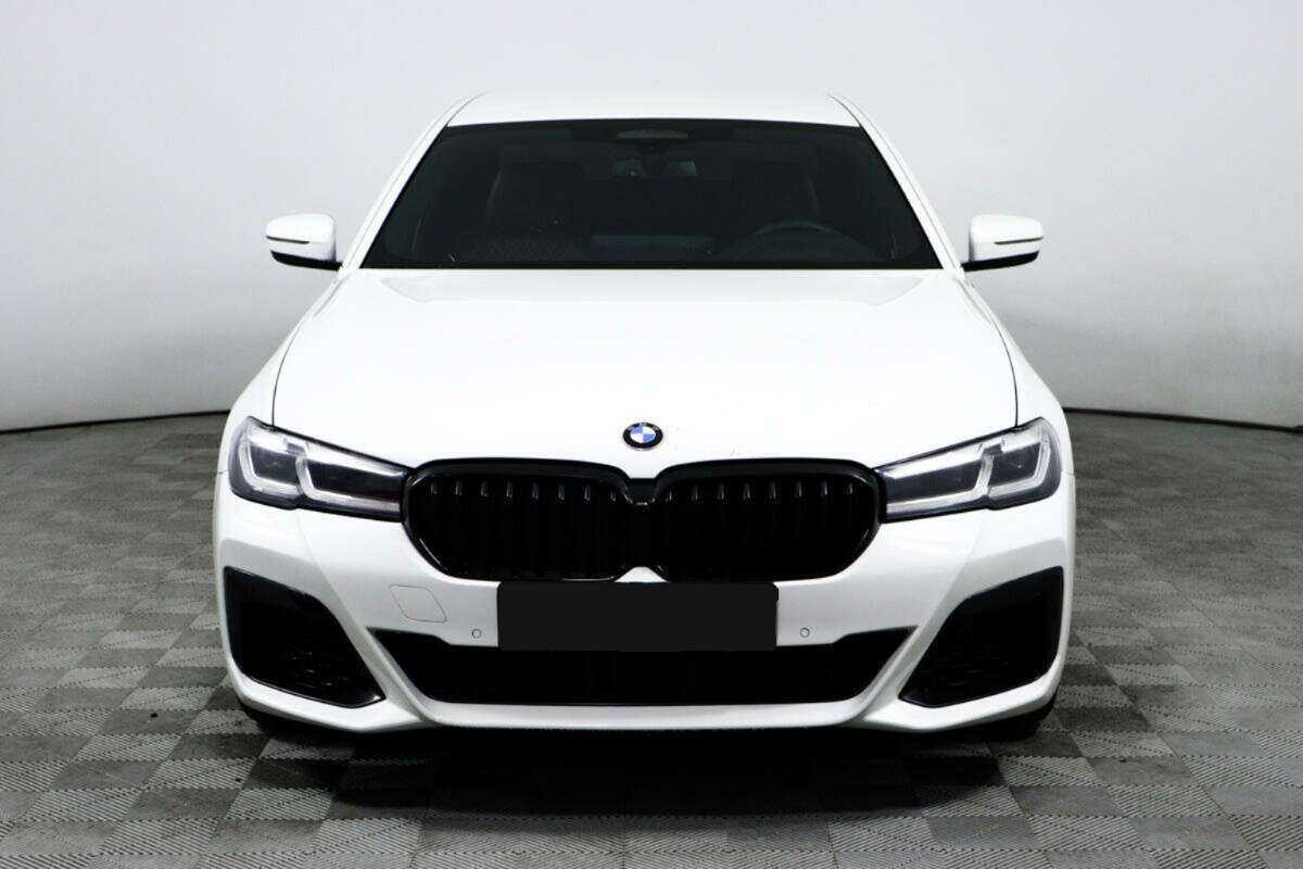 BMW 5 серии 2020 года с пробегом. Фото: #1