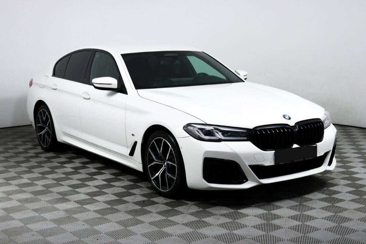BMW 5 серии 2020 года с пробегом. Фото: #2