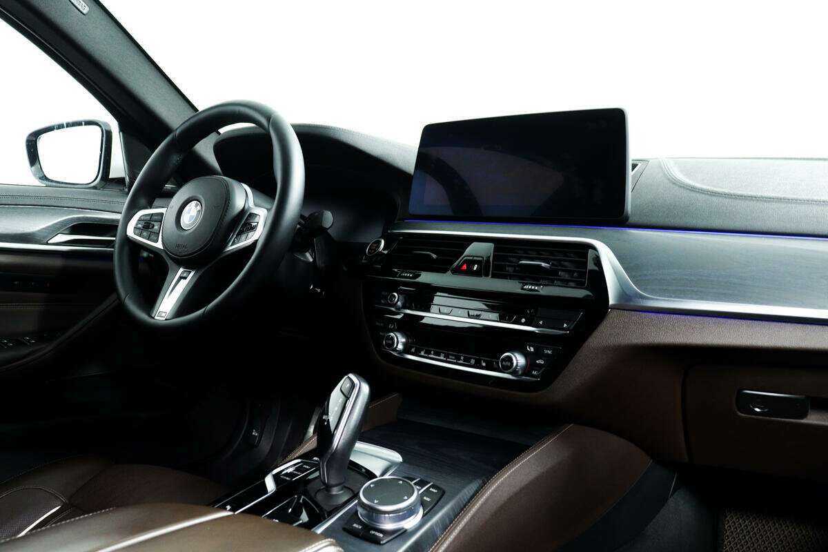 BMW 5 серии 2020 года с пробегом. Фото: #8