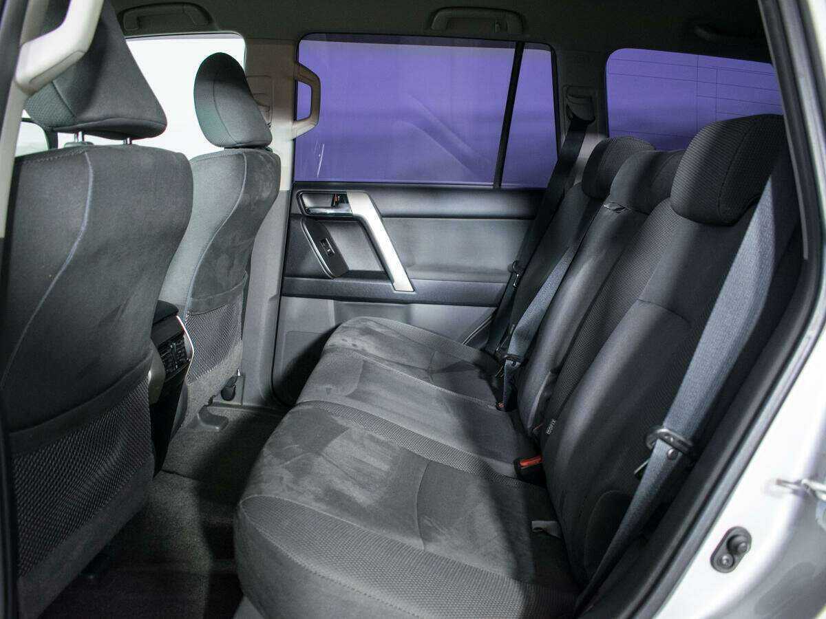 Toyota Land Cruiser Prado 2011 года с пробегом. Фото: #9