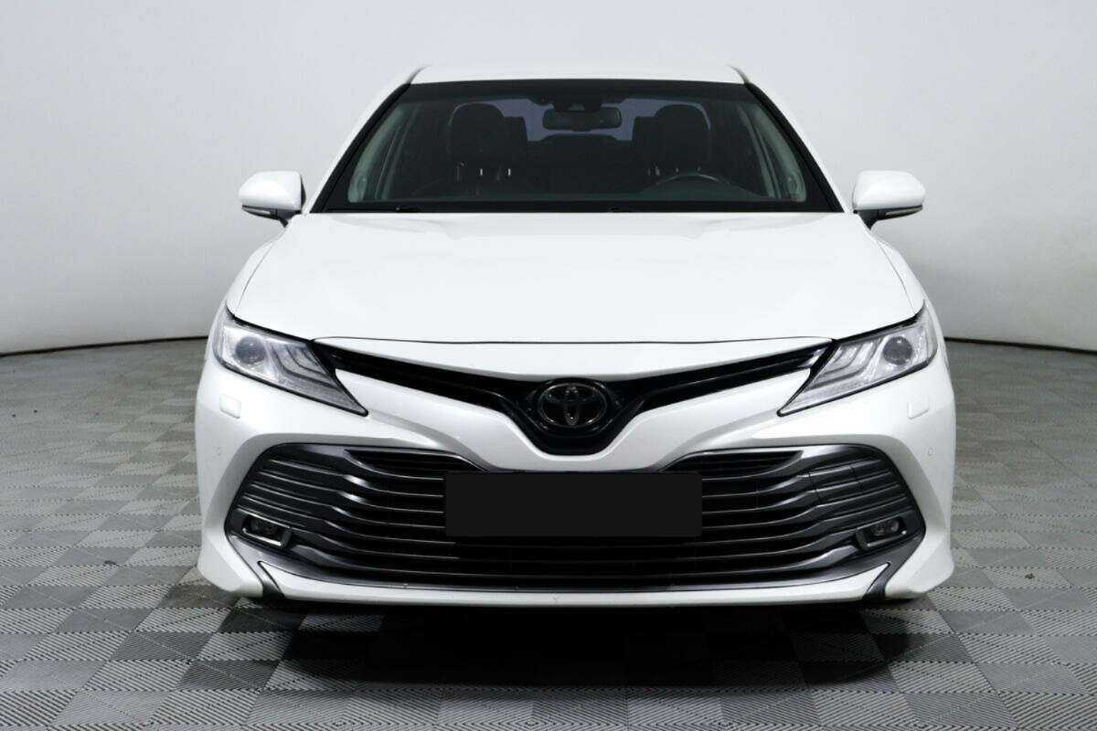 Toyota Camry 2019 года с пробегом. Фото: #1