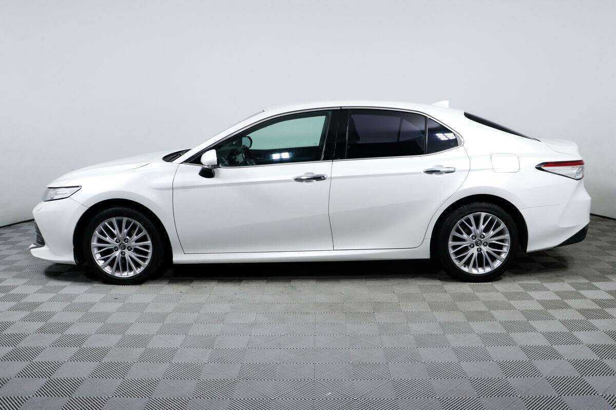 Toyota Camry 2019 года с пробегом. Фото: #7