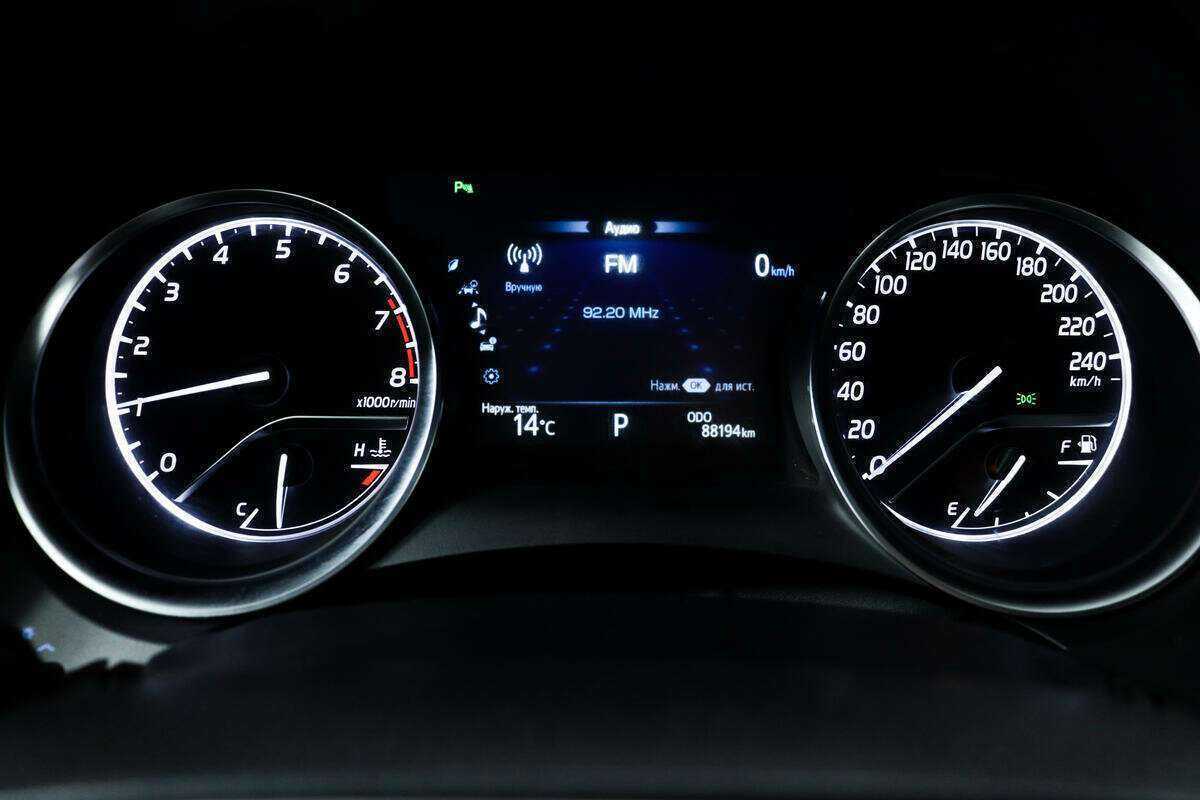 Toyota Camry 2019 года с пробегом. Фото: #9