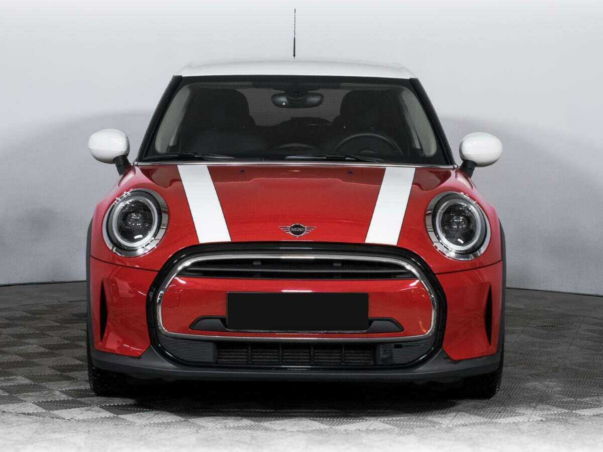 Mini Hatch 2021 года с пробегом. Фото: #1