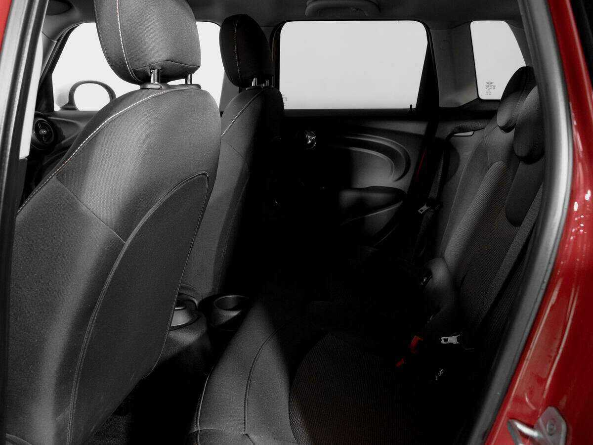 Mini Hatch 2021 года с пробегом. Фото: #9