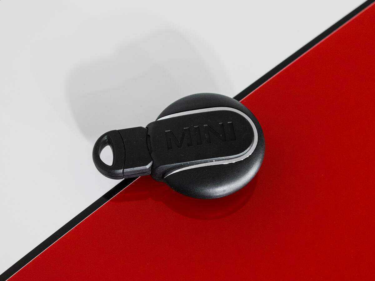 Mini Hatch 2021 года с пробегом. Фото: #19