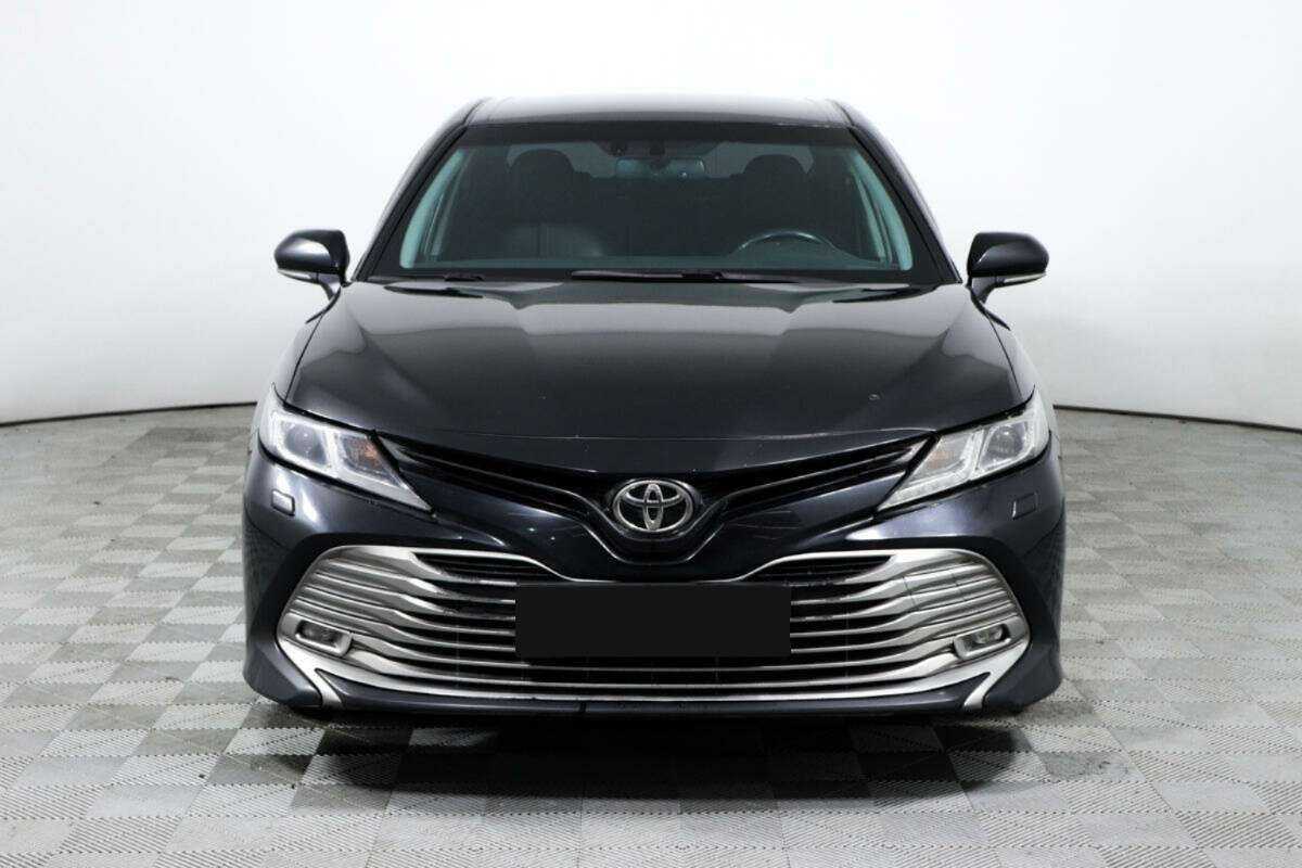Toyota Camry 2019 года с пробегом. Фото: #1