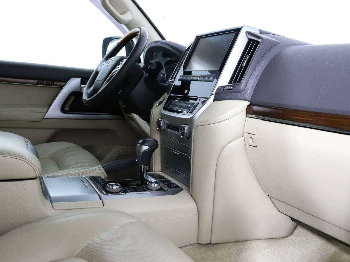 Toyota Land Cruiser 2015 года с пробегом. Фото: #4