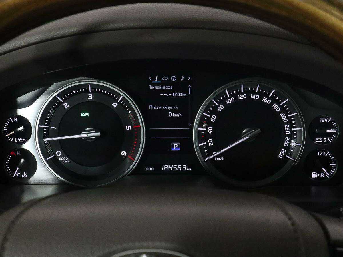 Toyota Land Cruiser 2015 года с пробегом. Фото: #6