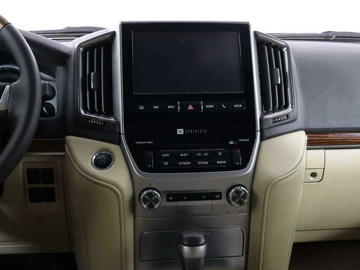 Toyota Land Cruiser 2015 года с пробегом. Фото: #8