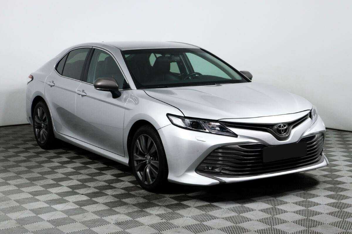 Toyota Camry 2018 года с пробегом. Фото: #2