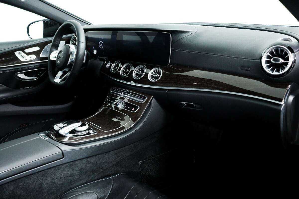 Mercedes-Benz CLS 2020 года с пробегом. Фото: #8