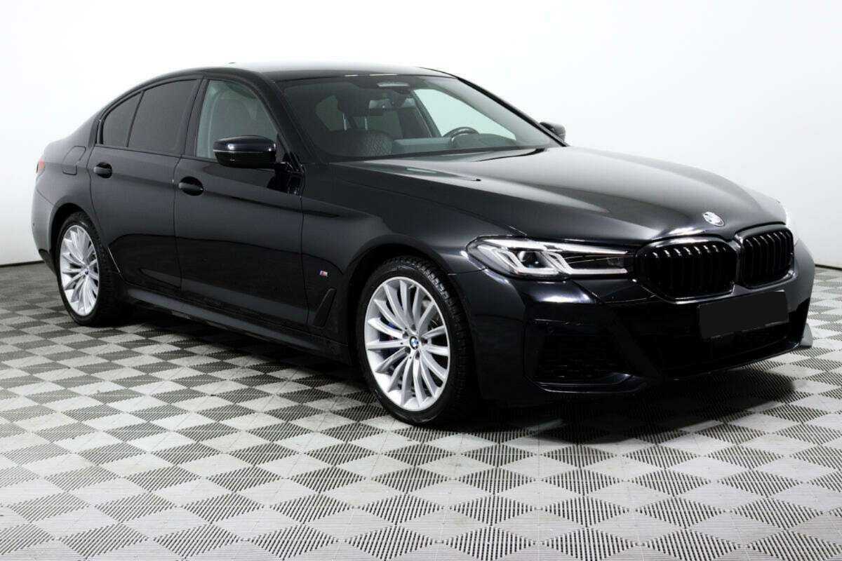 BMW 5 серии 2020 года с пробегом. Фото: #2