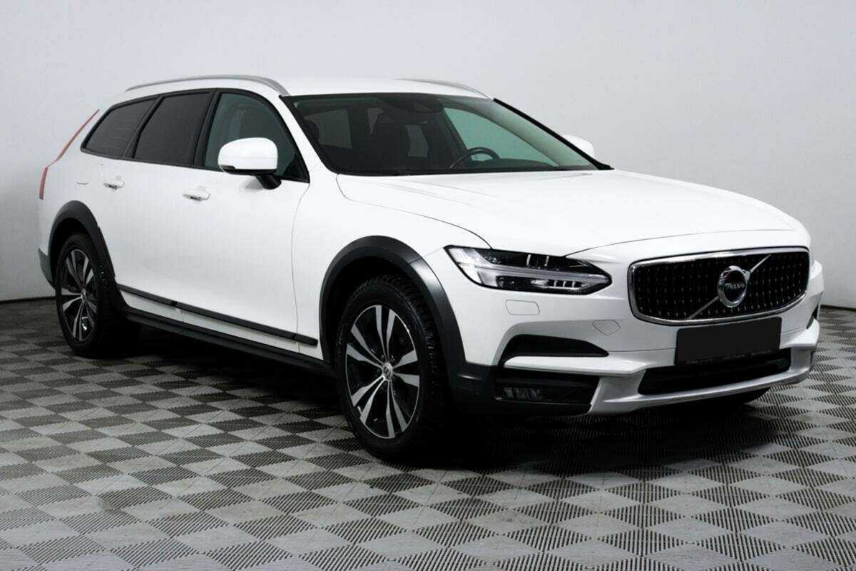 Volvo V90 Cross Country 2020 года с пробегом. Фото: #2